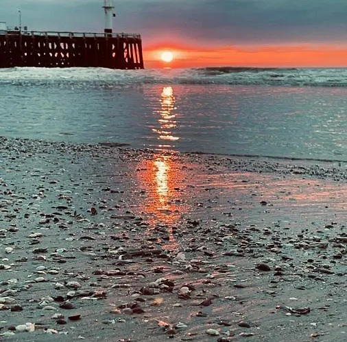 Apartment Double View *